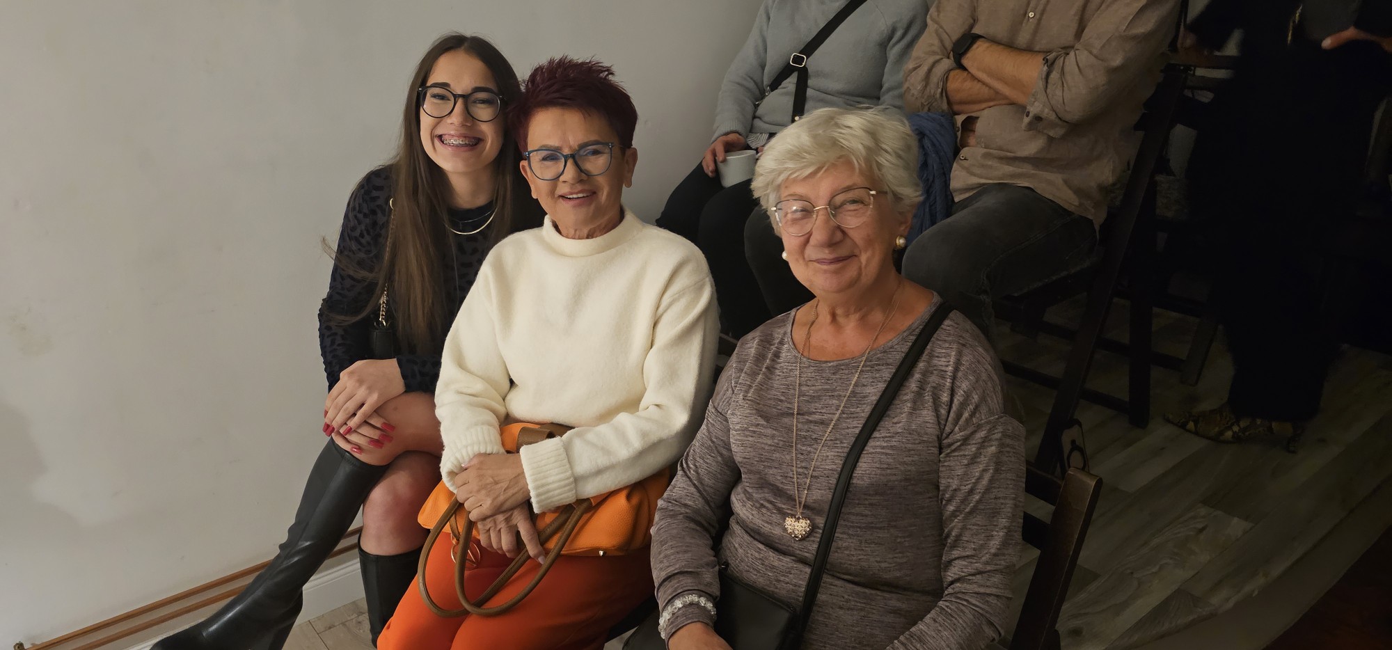 POKOLENIA W KONTAKCIE